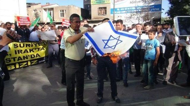 Tatvan’da İsrail Bayrakları Yakıldı