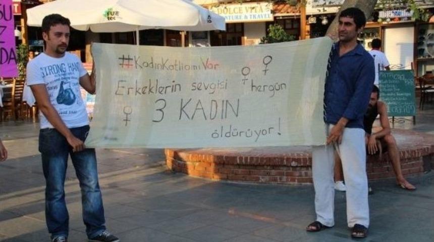 Kaş'ta Kadın Cinayetleri Protesto Edildi