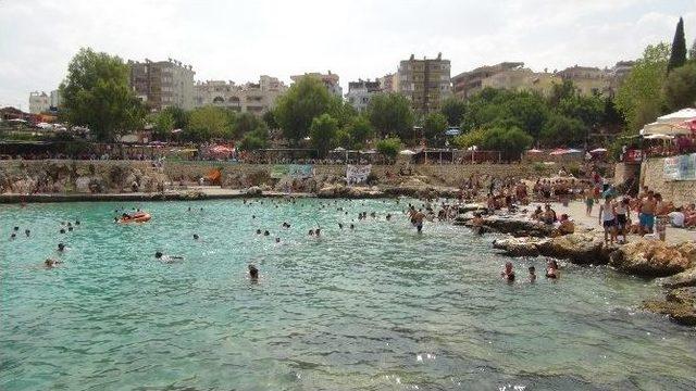 Yağmur Altında Deniz Keyfi 1