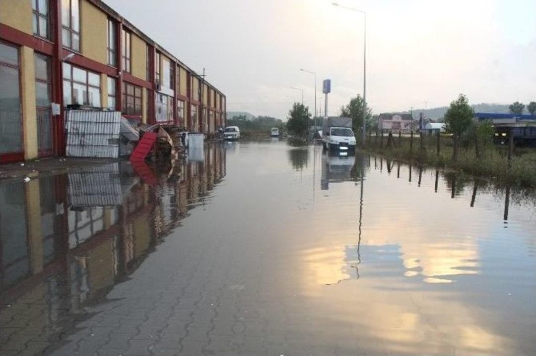 Bartın&rsquo;da Sel Etkili Oldu