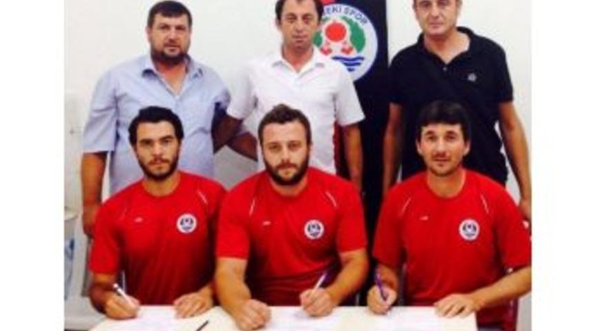 Lapsekispor İ&ccedil; Transferde 3 Oyuncu İle Anlaşma Sağladı