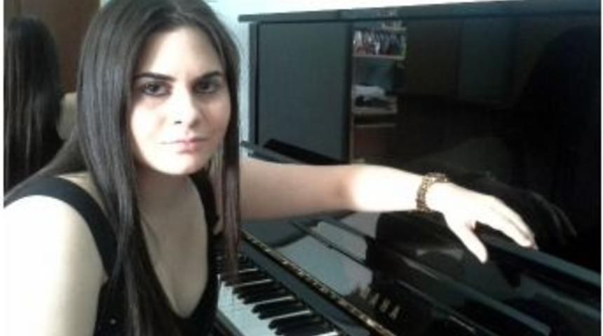 Gen&ccedil; Piyaniste Makedonya Daveti