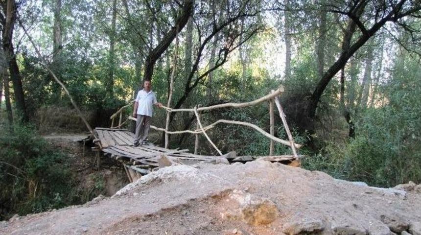 Emekli İş&ccedil;ilerin K&ouml;pr&uuml; Hayırı