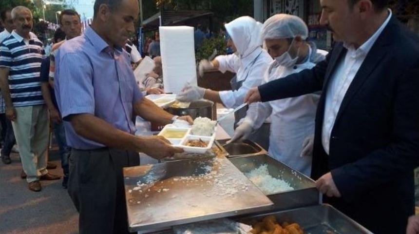 Alikahya&rsquo;da 2 Bin 500 Kişilik İftar