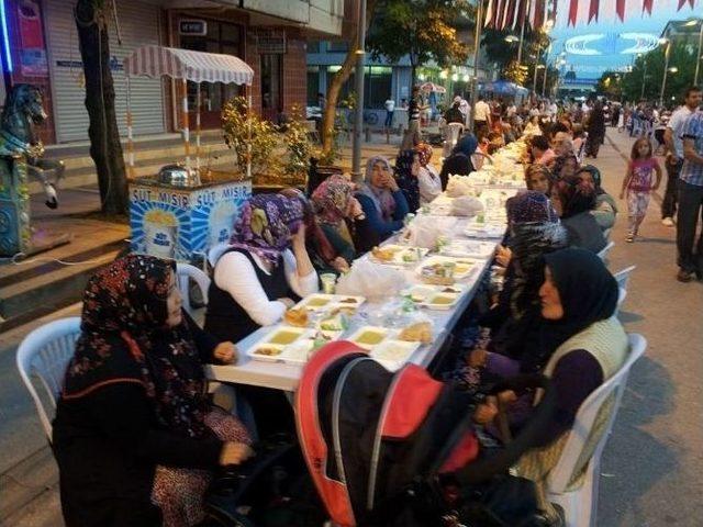 Alikahya’da 2 Bin 500 Kişilik İftar 1