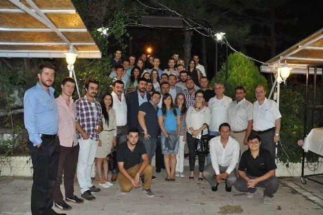 Malkara Belediye Başkanı Ulaş Yurdakul dan Chp Gen&ccedil;lik Kollarına İftar Yemeği 1