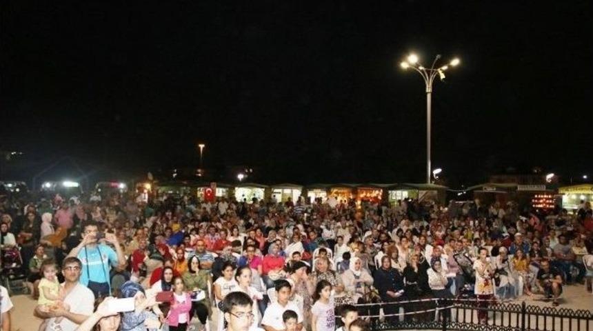 &Ouml;mer Karaoğlu Serdivan'da