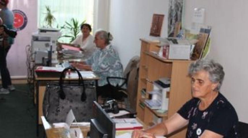 Bosna Hersek&rsquo;te Srebrenitsa Ve Jepa Anneleri Derneği&rsquo;ne Donanım Desteği