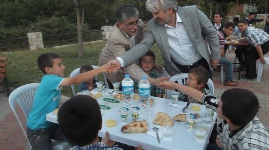 Akhisar Ak Parti'de Se&ccedil;im &Ccedil;alışmaları S&uuml;r&uuml;yor