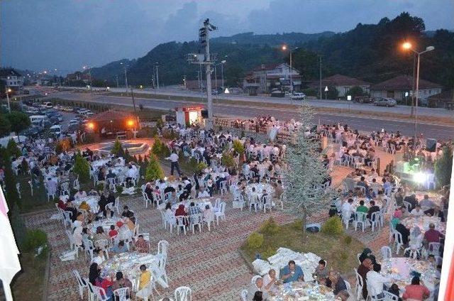 Boğaziçi Halkı Belediye İftarında Bir Araya Geldi 1