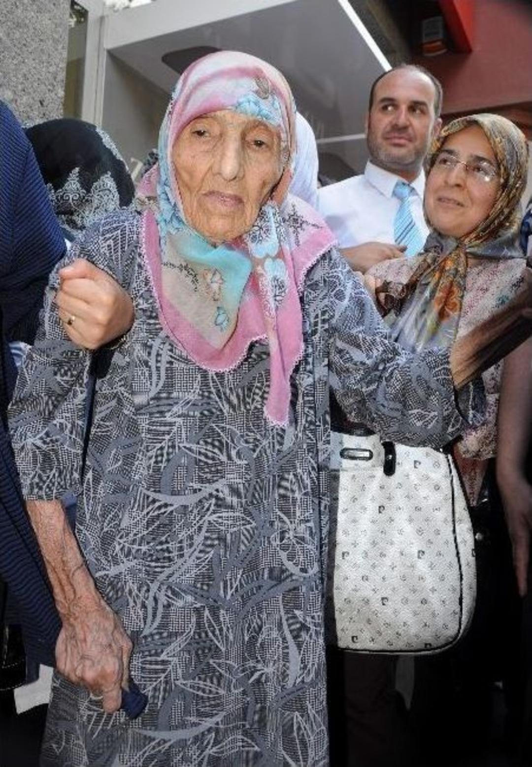 Kefen Parasını Cumhurbaşkanı Adayı Erdoğan&rsquo;a Bağışladı