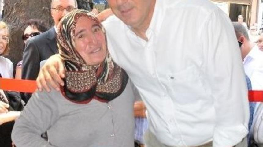 İhsanoğlu'nun Yalova Se&ccedil;im Ofisi A&ccedil;ıldı