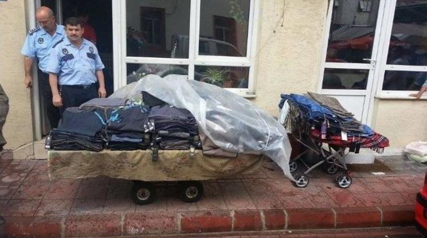 Zabıtalar Seyyar Satıcılara G&ouml;z A&ccedil;tırmıyor