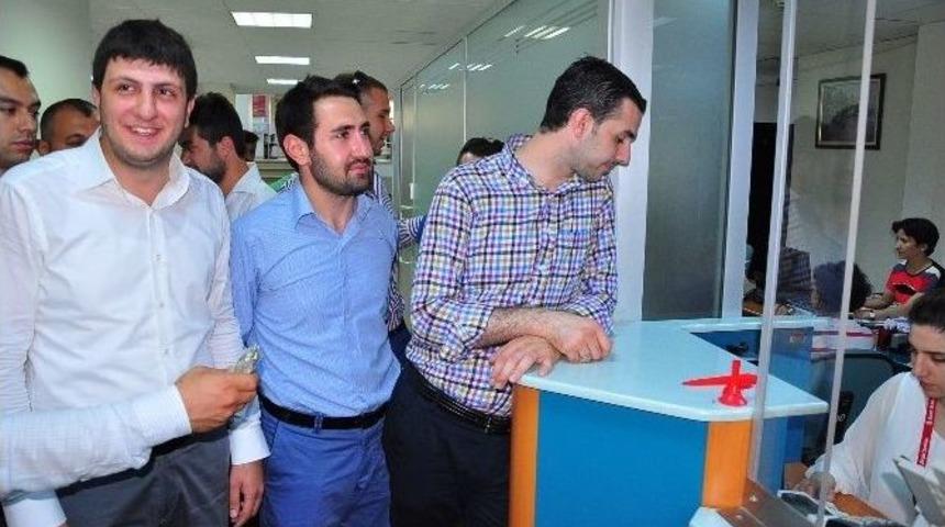 Gen&ccedil;lerden Başbakan Erdoğan&rsquo;a Bağış Desteği