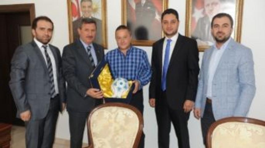 K&uuml;tahyaspor'dan Vali Yılmaz'a Ziyaret