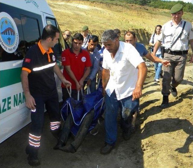 Gölete Giren Genç Boğuldu