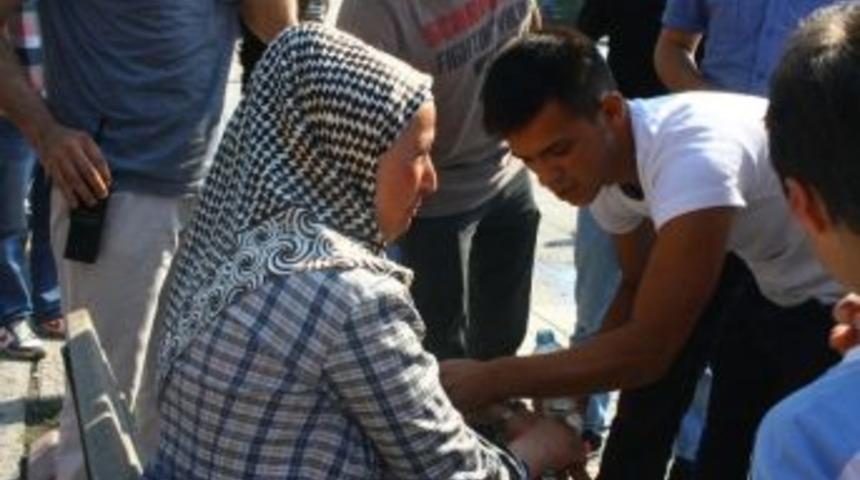 Gen&ccedil; Kadın &Ccedil;ocuğunun Yanında İntihar Etmek İstedi