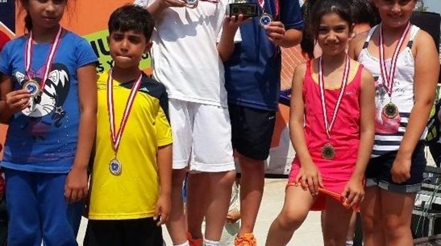 Yalovalı Tenis&ccedil;iler Bursa&rsquo;dan Madalya İle D&ouml;nd&uuml;