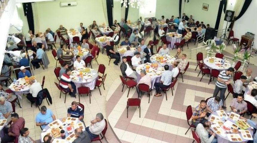 Ak Parti Alaca Teşkilatından İftar Yemeği