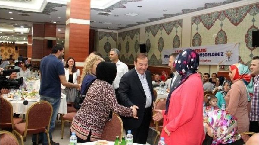 Başkan Kadıoğlu, Karadenizli Kanaat &Ouml;nderleri İle İftar Yaptı