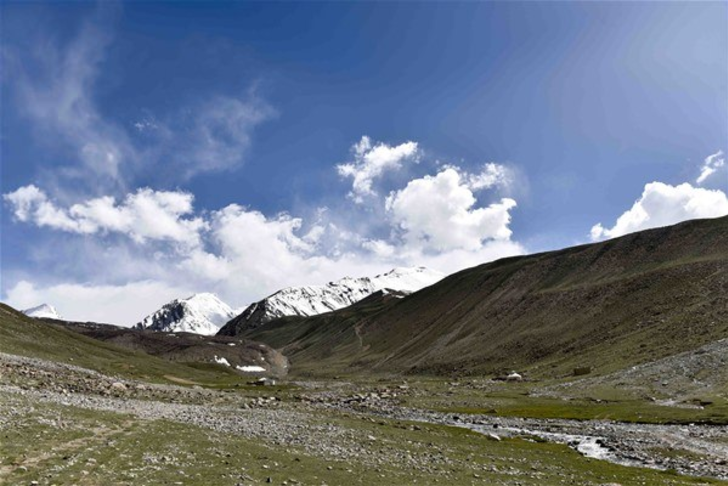 İşte medeniyetin uğramadığı topraklardaki gizemli yaşam! Savaşın ne olduğunu dahi bilmiyorlar G4