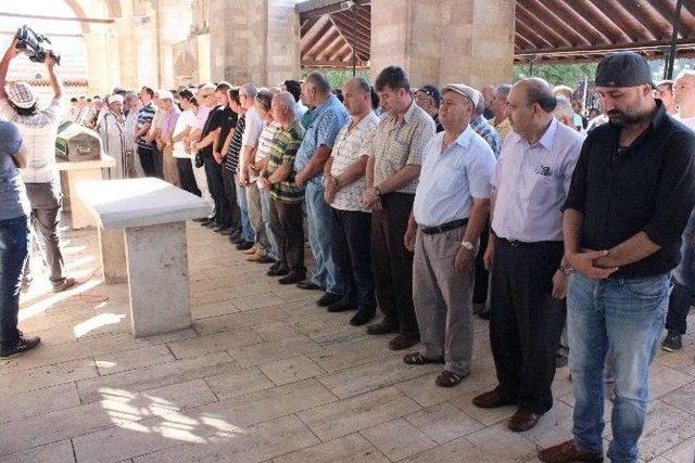 Edirneli İş Adamı Tanınmış Son Yolculuğuna Uğurlandı 1