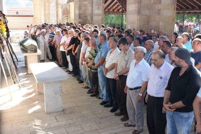 Edirneli İş Adamı Tanınmış Son Yolculuğuna Uğurlandı 2