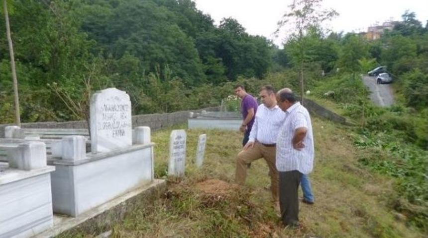 G&ouml;rele'de Bayram &Ouml;ncesi Mezarlıklar Temizlendi