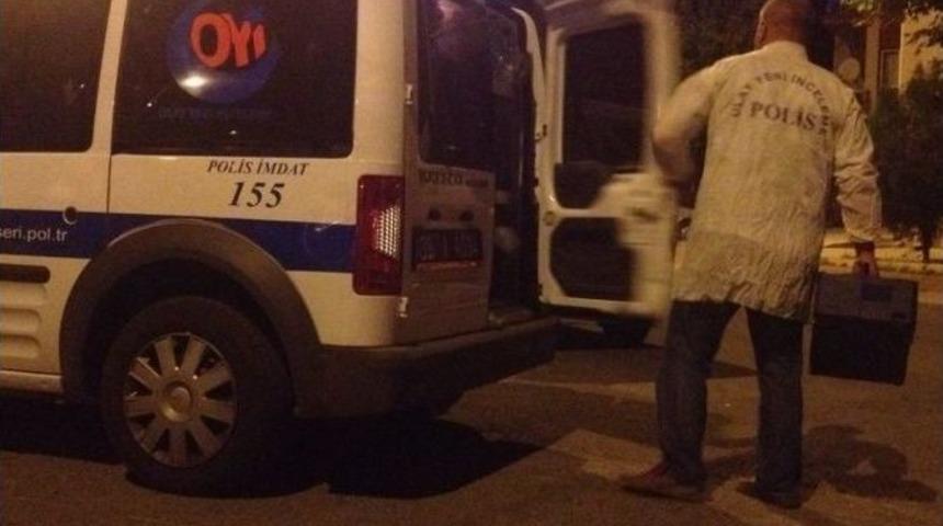 Pantolon Kemeriyle Kendini Astı