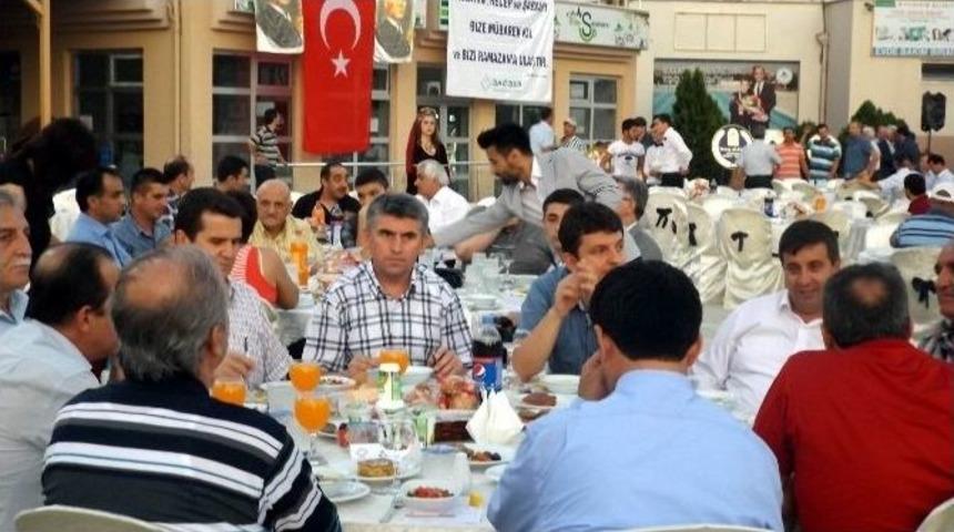 Dağ-der &Uuml;yeleri İftarda Buluştu