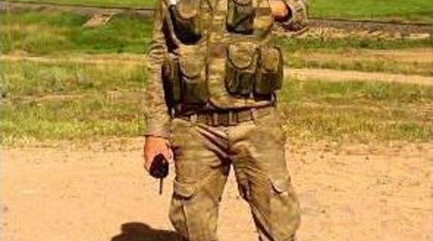 Niğde Şehidine Ağlıyor