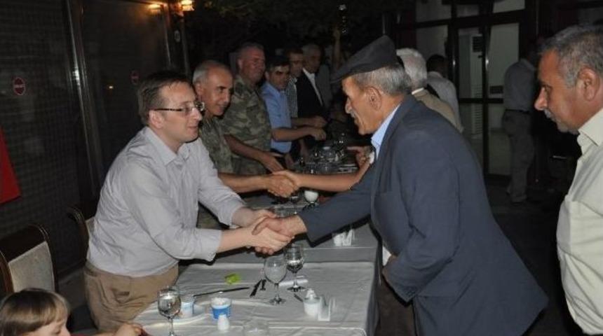 Silopi&rsquo;de Şehit Ve Gazi Yakınlarına İftar Yemeği Verildi
