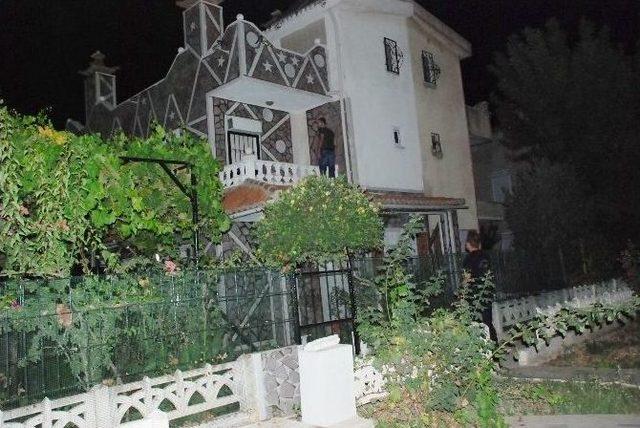 G&uuml;venlik Kamerası İle İzlediği Evini Hırsızlık İhbarıyla Kurtardı 1