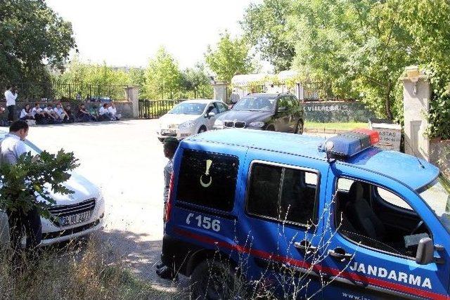 Ali Fuat Yılmazer&rsquo;in Evinde Arama Yapılıyor 1