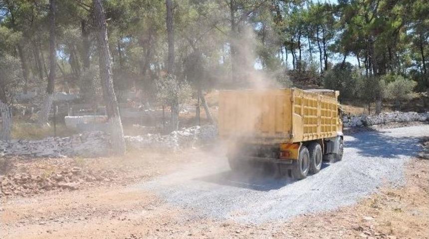 Belediye Ekipleri, &Ccedil;amseki Mezarlık Yolu &Ccedil;alışmalarını Tamamladı