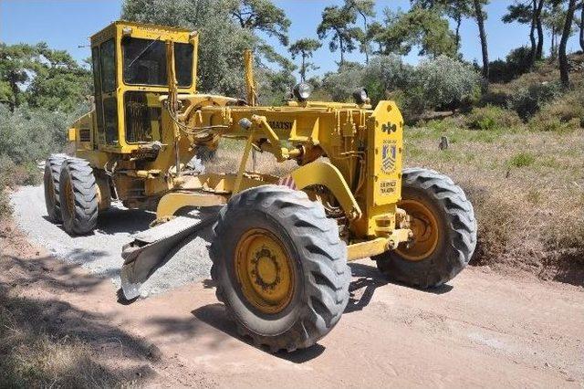 Belediye Ekipleri, Çamseki Mezarlık Yolu Çalışmalarını Tamamladı