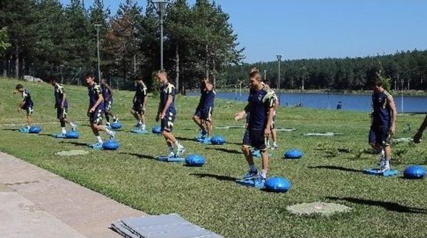 Fenerbah&ccedil;e Yeni Sezon Hazırlıklarını S&uuml;rd&uuml;r&uuml;yor