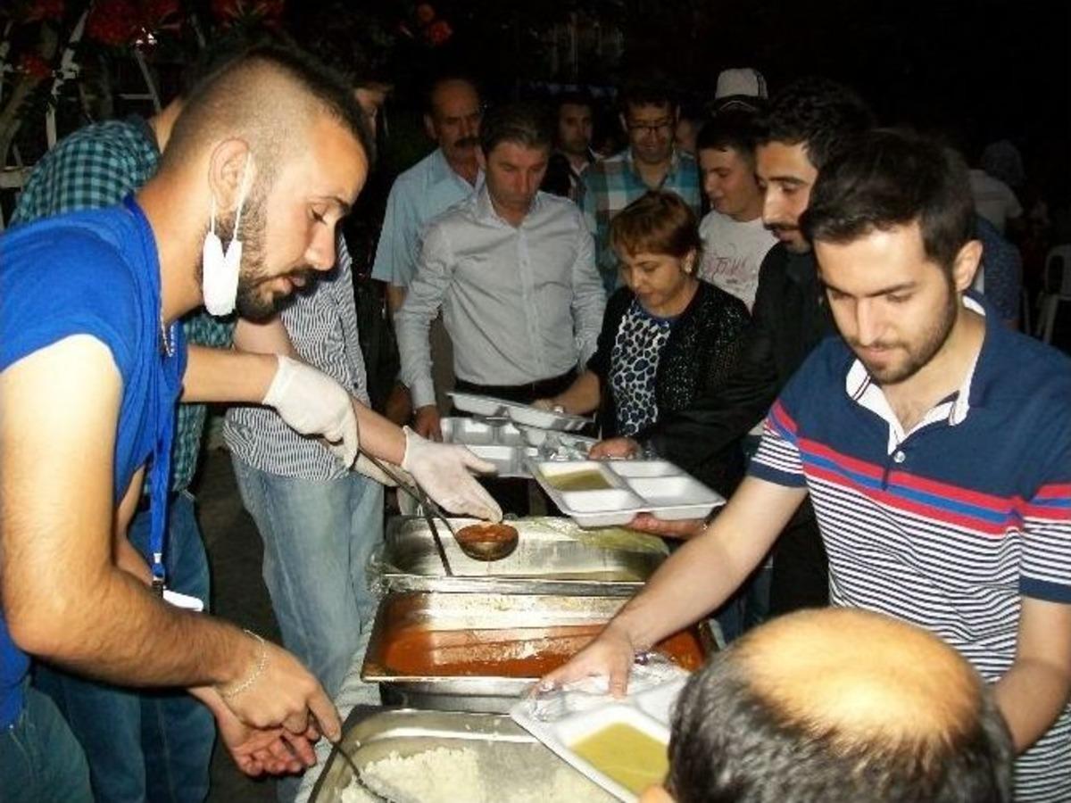 Eskişehir &Uuml;lk&uuml; Ocakları Geniş Katılımlı İftar Sofrası Kurdu
