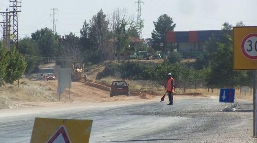 Korkuteli-bucak Yolunda &Ccedil;alışmalarda Sona Gelindi