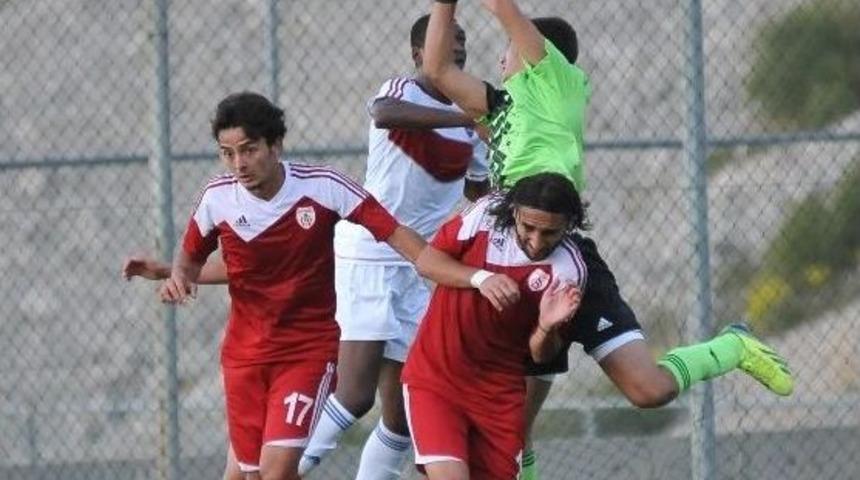 Altınordu İlk Hazırlık Ma&ccedil;ında Kaybetti