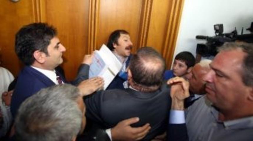 Chp Grubunda Gerginlik