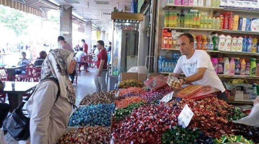 Bayramlık Şekerler Tezgahtaki Yerini Aldı