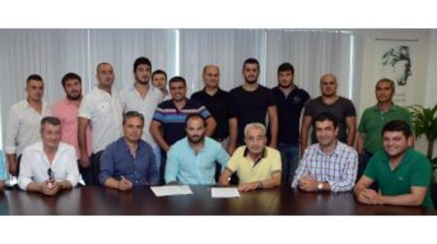 Muratpaşa Belediyespor Kul&uuml;b&uuml; Altyapısını G&uuml;&ccedil;lendirdi