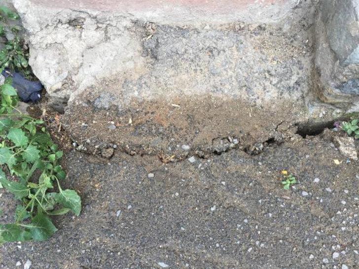 Çöken binanın bulunduğu sokakta büyük tehlike  G3