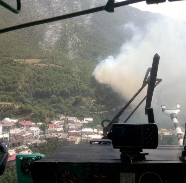 Hatay'daki orman yangını 5 eve zarar verdi