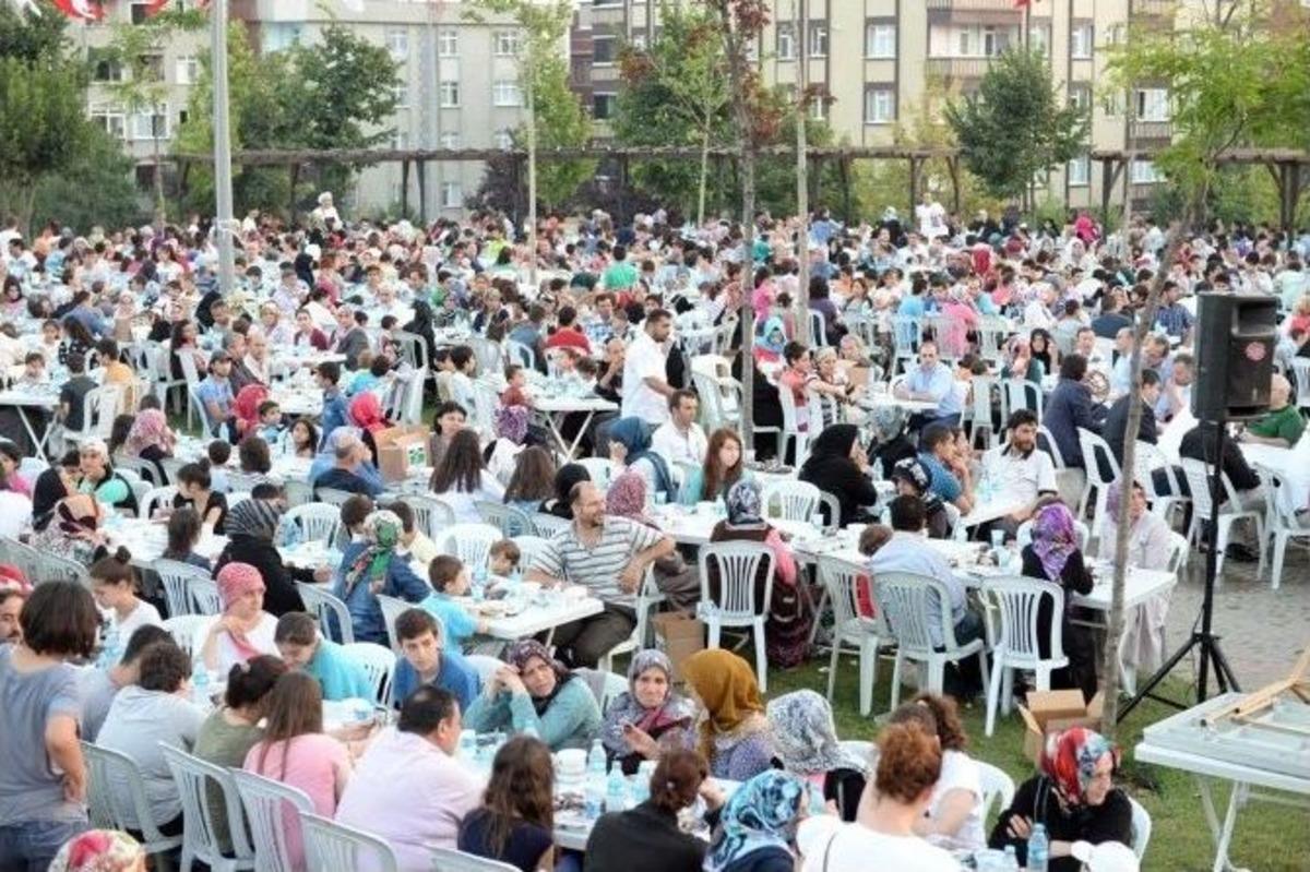 Bah&ccedil;elievler Ve Bağcılar Tek Sofrada Buluştu