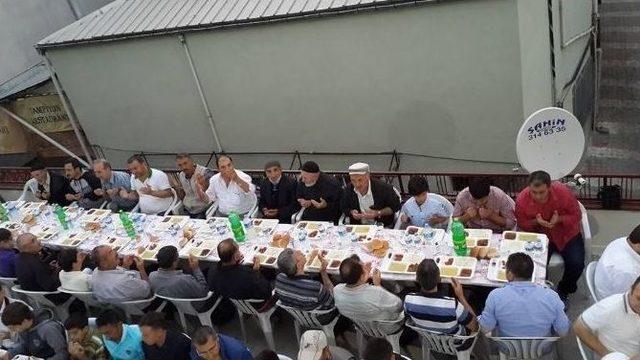 Bozüyük Bayburtlular Derneği'nden İftar Yemeği