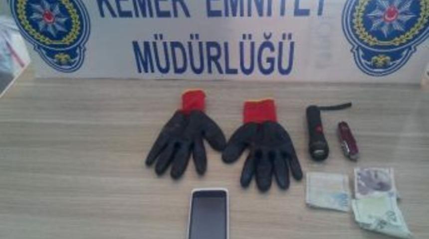 Kemer&rsquo;de Evden Hırsızlık Su&ccedil;undan 2 Ş&uuml;pheli Yakalandı