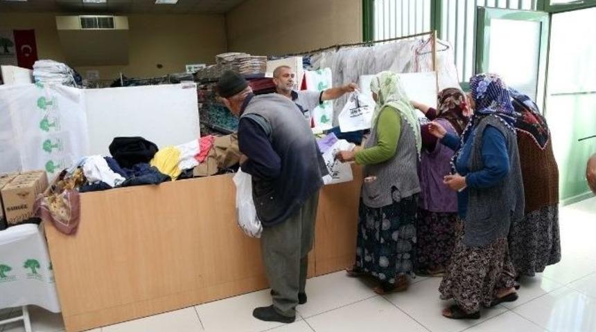 Şehitkamil'den Dar Gelirli Ailelere Bayram Elbisesi