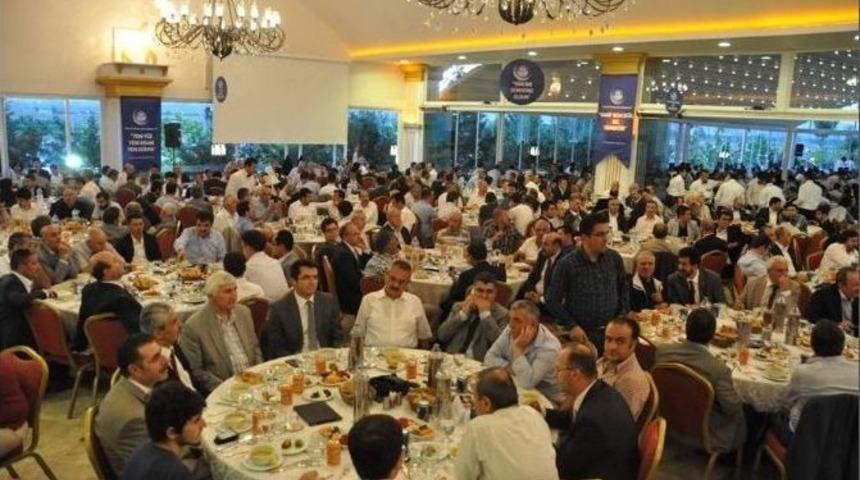 Yeni D&uuml;nya Vakfı&rsquo;ndan İftar